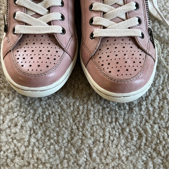 Taos Zipster Shell Pink Leather Sneakers Size 8 NWOB - Picture 2 of 9